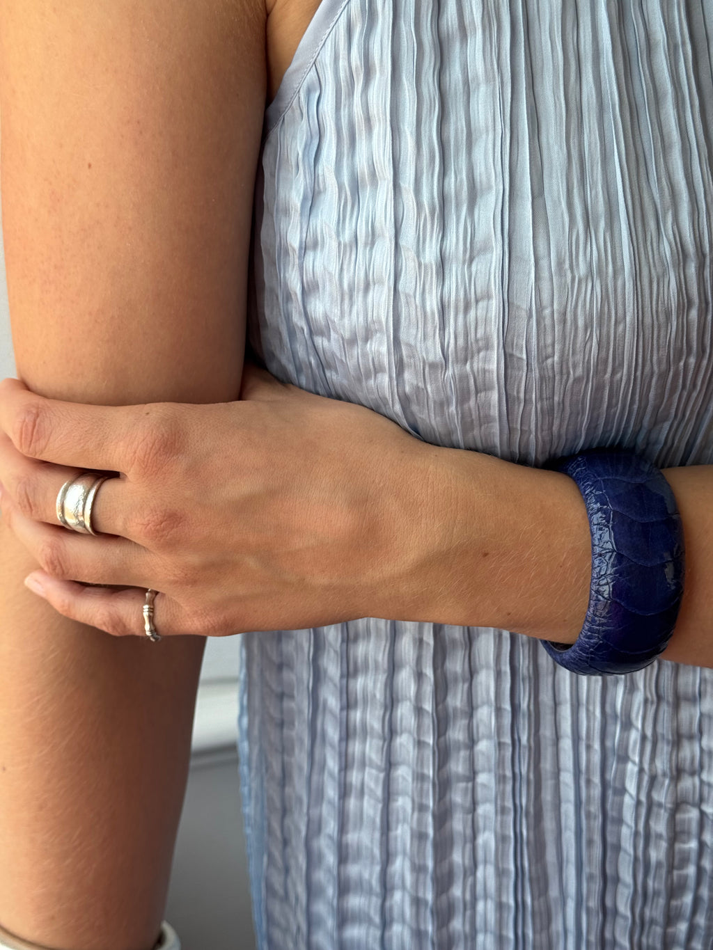 Ostra Arm Cuff